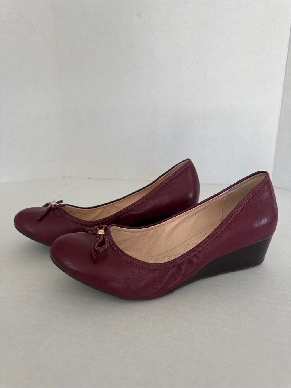 Cole Haan Zinfandel Leather Tali Grand Lace Wedges Bow Quilted Burgundy Sz 8 - Picture 3 of 15